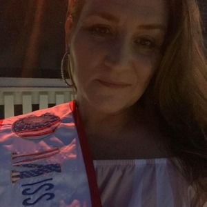 Meet your Posher, Connie